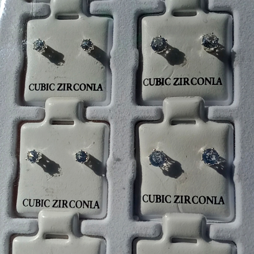 Cubic zirconia earrings